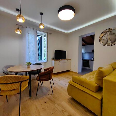 Relax And Enjoy Apartments Split Eksteriør bilde