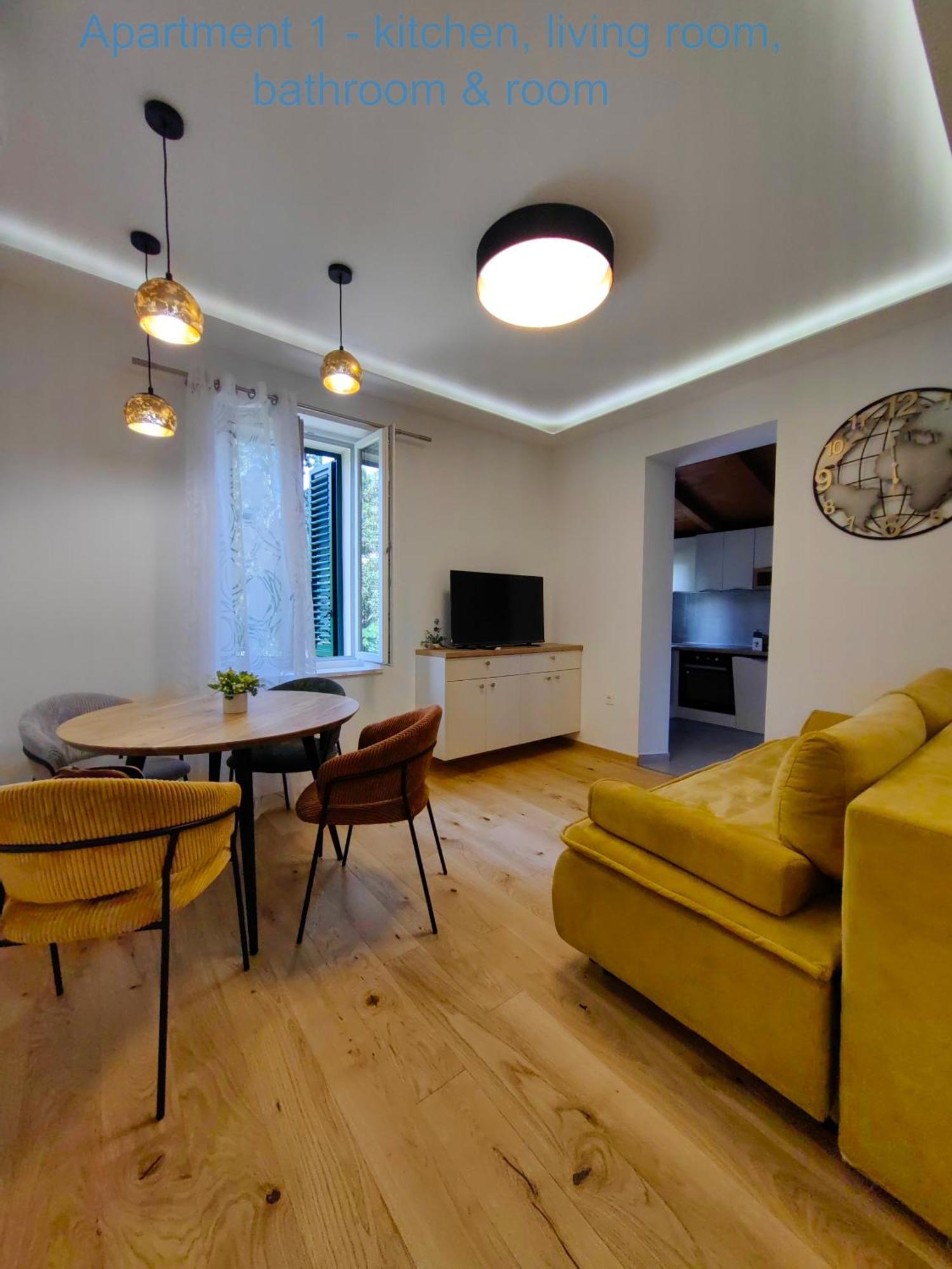Relax And Enjoy Apartments Split Eksteriør bilde