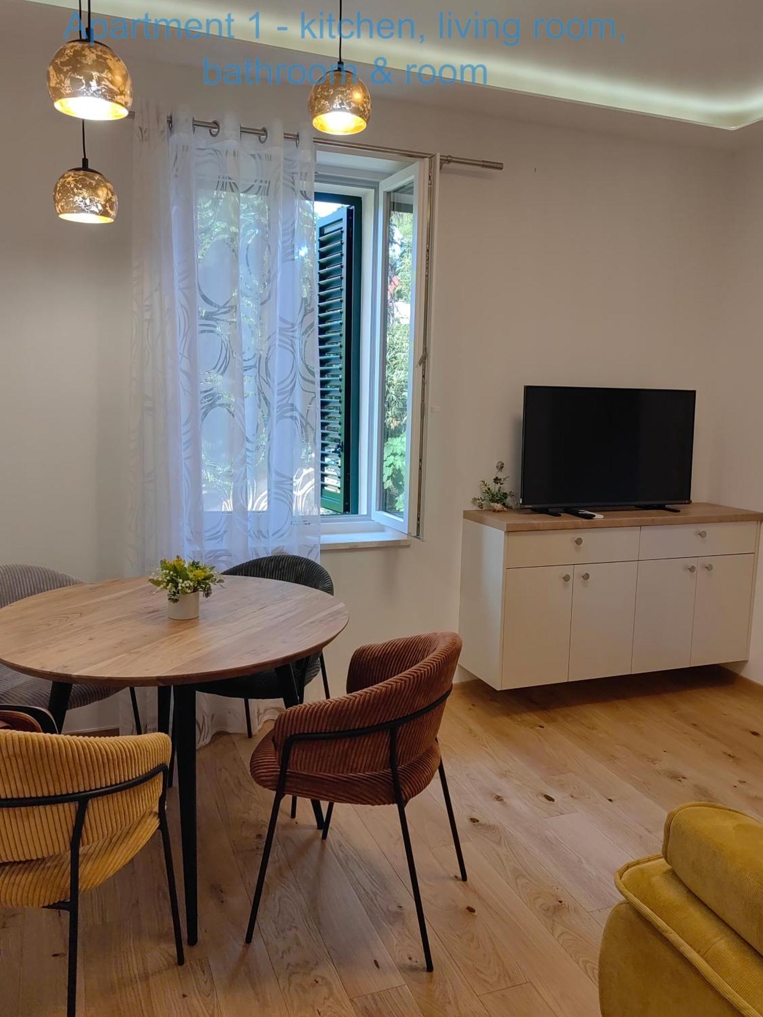 Relax And Enjoy Apartments Split Eksteriør bilde