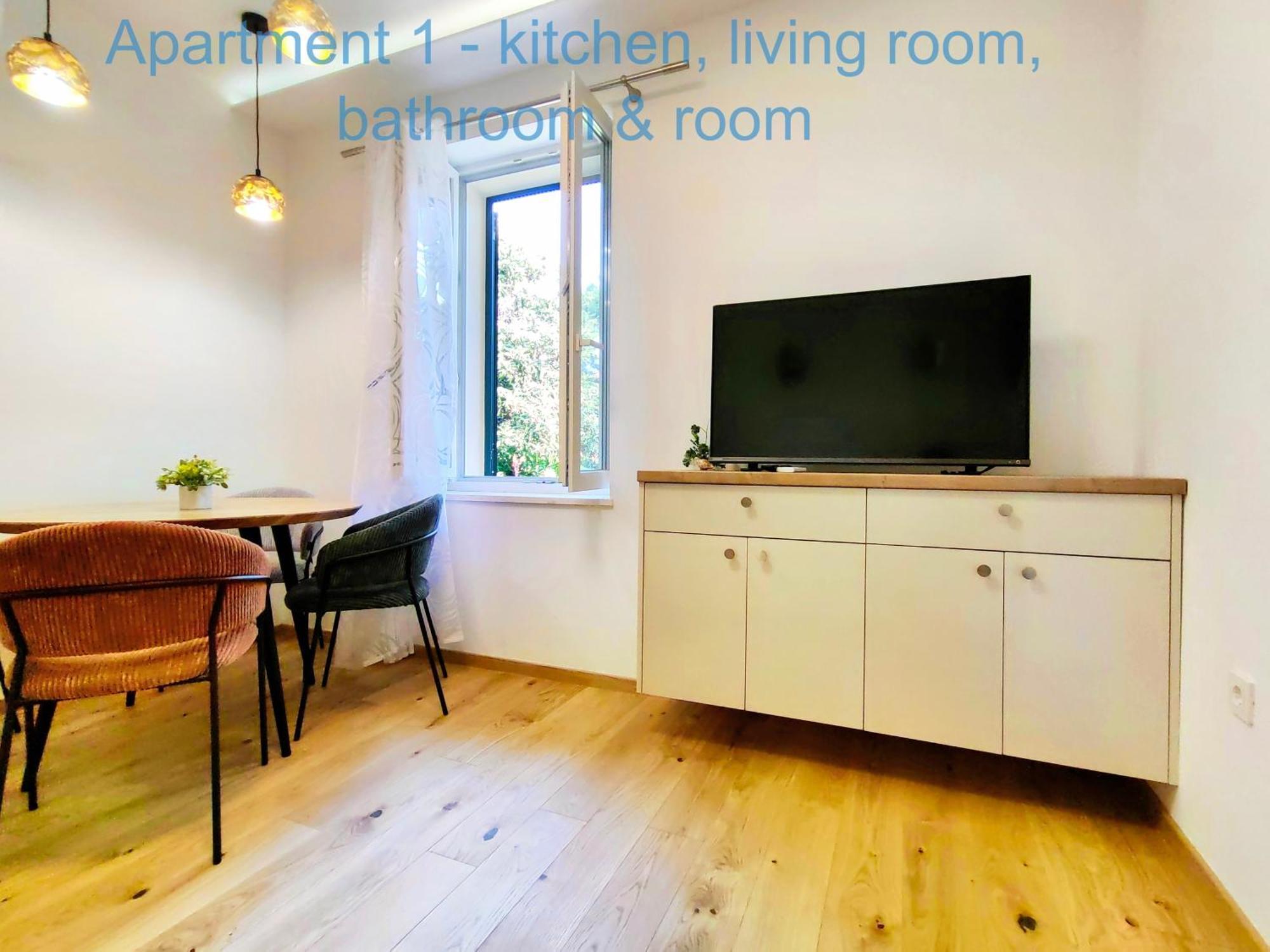 Relax And Enjoy Apartments Split Eksteriør bilde